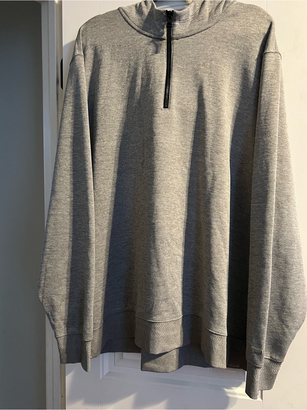 Nike Men's Light Gray Half-Zip Pullover Sweater
